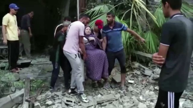 شاهد اثار الدمار الذي خلفته صواريخ المقاومة الفلسطينية في إسرائيل