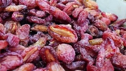 Tarihi Uzun Çarşı'daki aktarlarda kış öncesi şifalı ot yoğunluğu