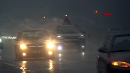 Bolu Dağı'nda Sağanak ve Sis Ulaşımı Yavaşlattı