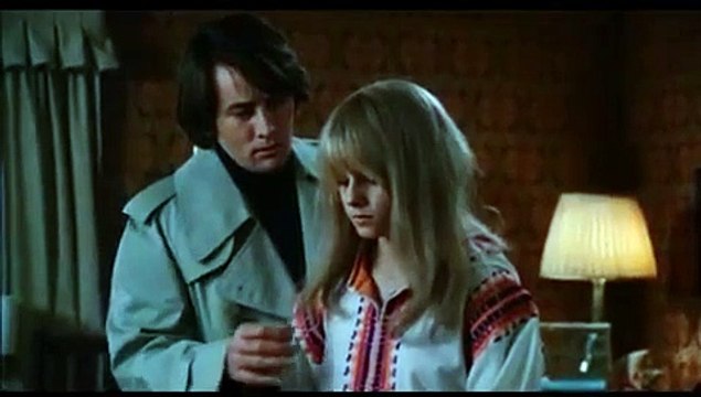 La Petite Fille au bout du chemin Bande-annonce (EN)