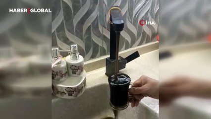 Erdek'te çeşmelerden çamur akıyor