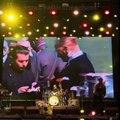 Zakkum, 'Hatıran Yeter' şarkısında sahnede Atatürk videosu oynattı! “Okul müfredatından kaldırılsa da konserlerde göreceksiniz