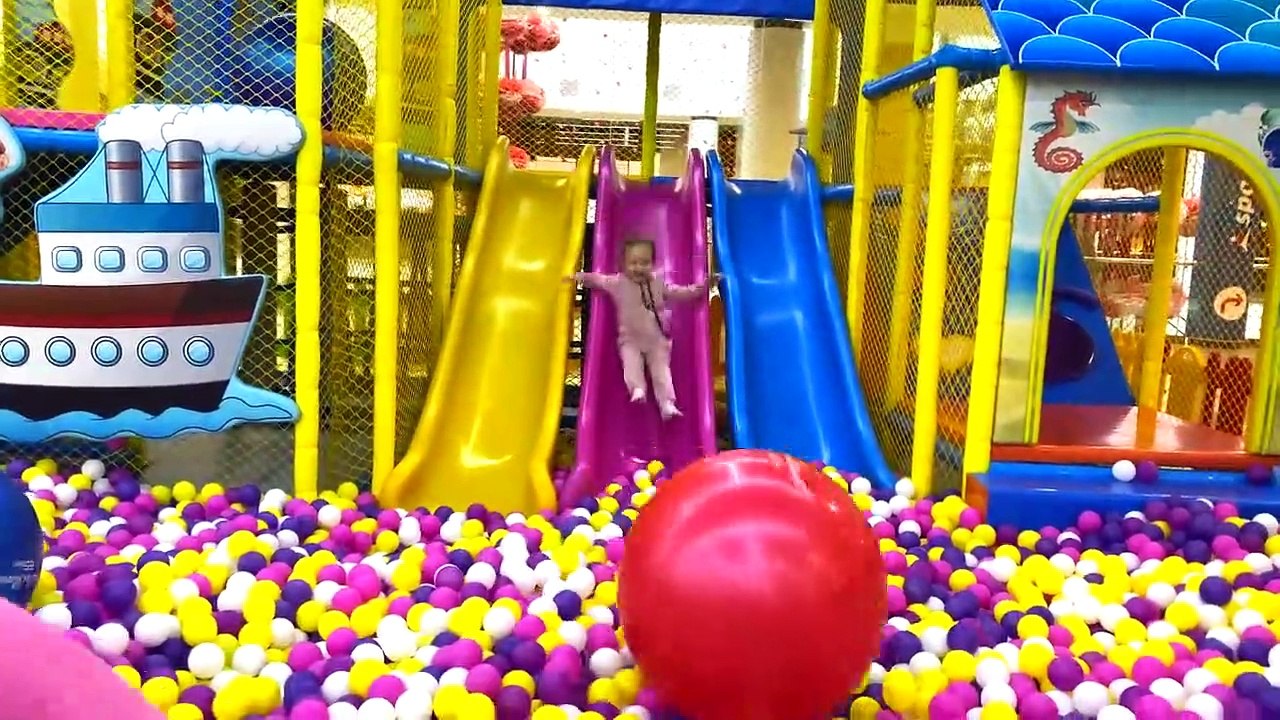 Funny Kids Video About Nastya Who Plays With Ba...