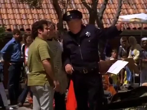 Las calles de San Francisco Capitulo 1 La Condecoracion Por 30 Años De Servicio Servicio