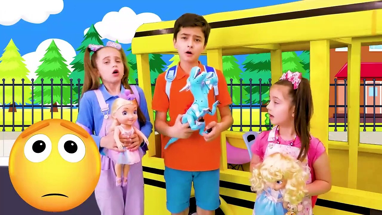 Story for Kids - Dana Rides on School Bus and Tries to Get to School