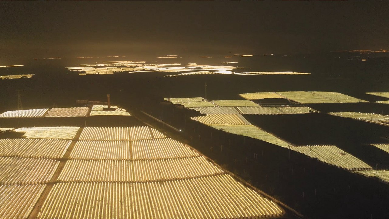 High-tech Farm in China Lights up the Night Sky!