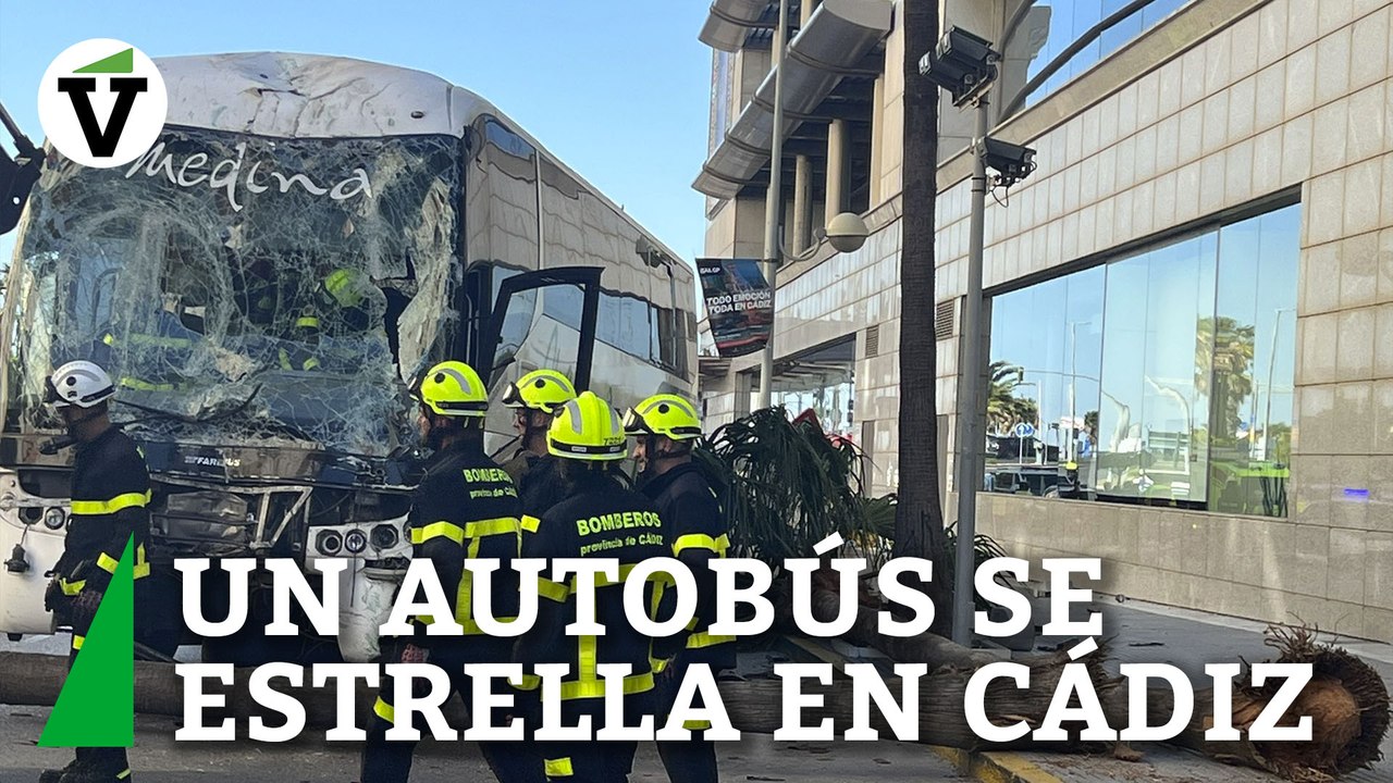 Tres fallecidos y dos heridos graves al ser arrollados por un autobús que perdió el control en Cádiz