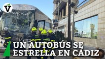 Tres fallecidos y dos heridos graves al ser arrollados por un autobús que perdió el control en Cádiz