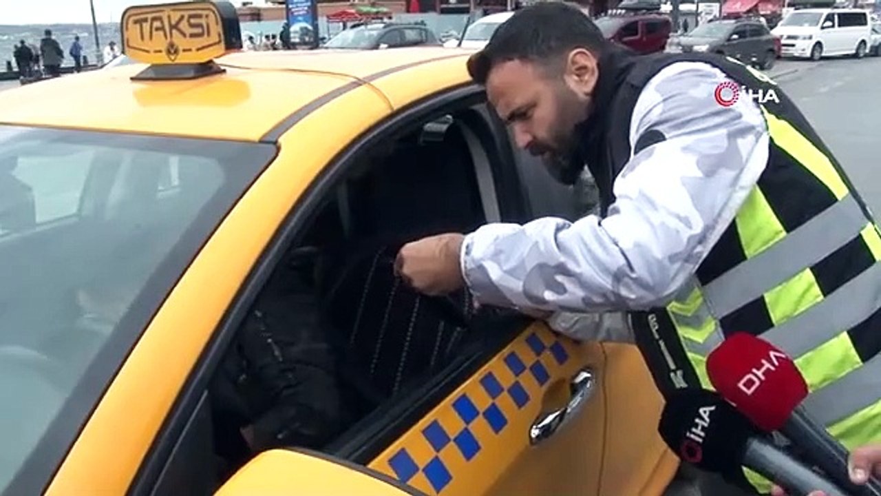 L'inspection de la circulation a été effectuée par des équipes civiles de la circulation à Eminönü, Istanbul