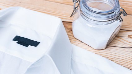 5 Ways To Use Baking Soda In Laundry