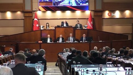 Le tableau de Fatih Sultan Mehmet Khan a été discuté à l'Assemblée de la municipalité métropolitaine d'Istanbul
