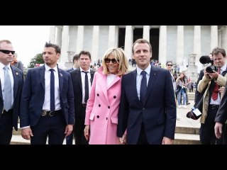 Brigitte Macron : Son garde du corps canon fait des jaloux à l'Elysée