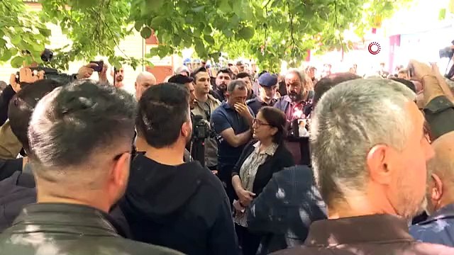Tunceli'de Gösteri Yapmak İsteyen Gruba Polis Müdahalesi
