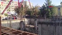 Mardin'de yapımı devam eden kütüphanenin tavanı çöktü: 4 yaralı