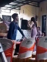 Joget paling lucu!! Artisnya gak berhenti ngakak