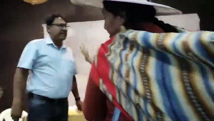Alcalde de Sipe Sipe, Cochabamba, agrede a senadora Andrea Barrientos