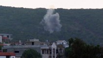 Israel bombardeia sul do Líbano; Hezbollah responde com ataques a quartéis