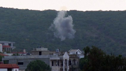 Download Video: Israel bombardeia sul do Líbano; Hezbollah responde com ataques a quartéis