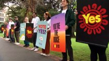 Yes and No campaigns hone their message days ahead of referendum vote