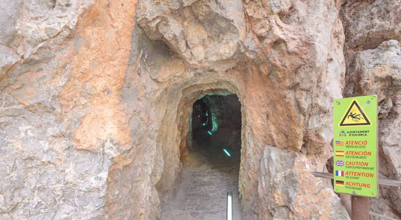 Mallorca: Deutscher verletzt sich bei Wanderung schwer