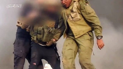 Kafa karıştıran görüntü! İsrail askeri, Hamas militanının üzerine GPS cihazı mı yerleştirdi?