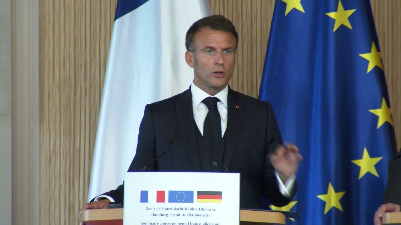 Aide aux Palestiniens: "Nous ne devons pas confondre la lutte contre le terrorisme avec le droit humanitaire le plus élémentaire, le soutien aux populations civiles", estime Emmanuel Macron