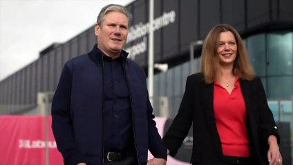 Keir Starmer takes a walk with wife along the River Mersey
