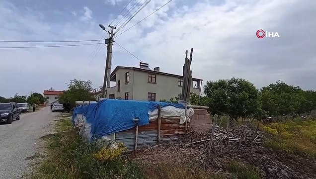 Le suspect qui a tué ses parents： ＂J'ai pris l'arme à feu à mes amis, ils m'ont exagéré＂