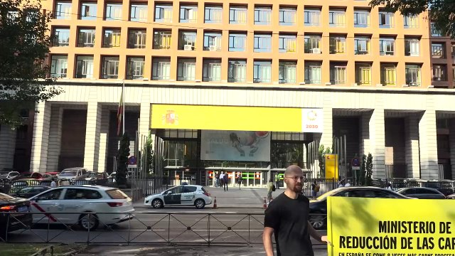 Una marca de productos vegetales insta a Sanidad reducir el consumo de carne procesada