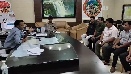 राजनीतिक दलों के झंडे, बैनर, पोस्टर हटाने का कार्य शुरू