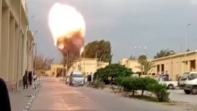 İsrail uçakları, Refah Sınır Kapısı’nı bombaladı