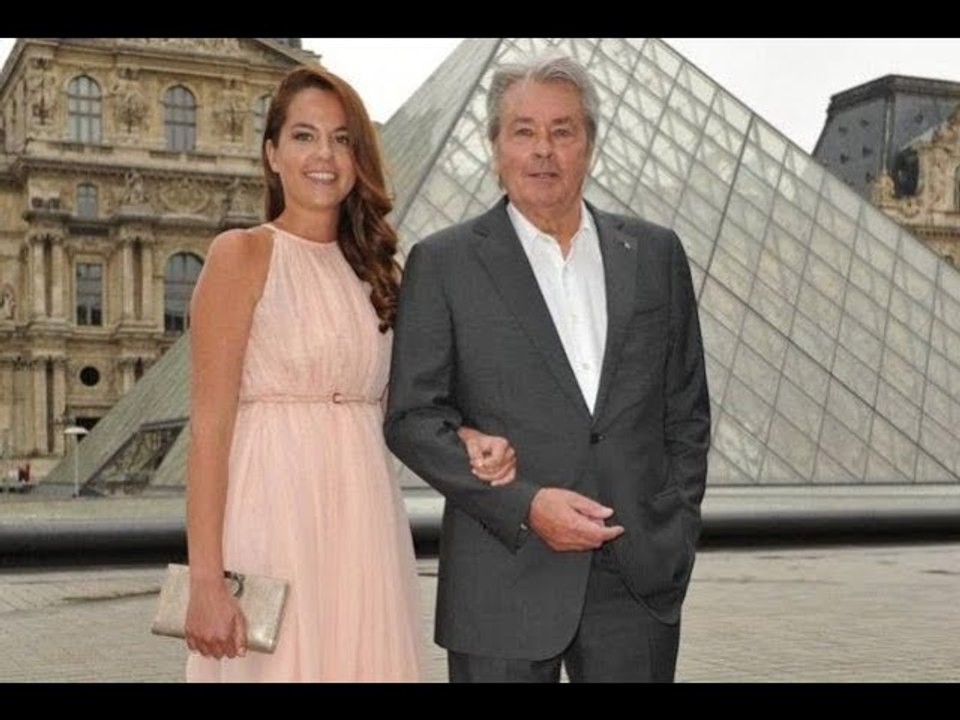 Alain Delon : ses enfants Anouchka et Alain-Fabien enfin réconciliés... leur message...