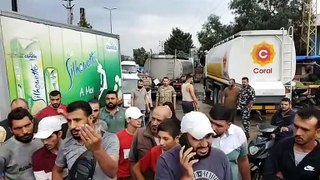 قطع اوتوستراد البداوي في طرابلس بعد توقيف السلطات لاجئاً سورياً وعزمها ترحيله إلى مناطق ميليشيا أسد
