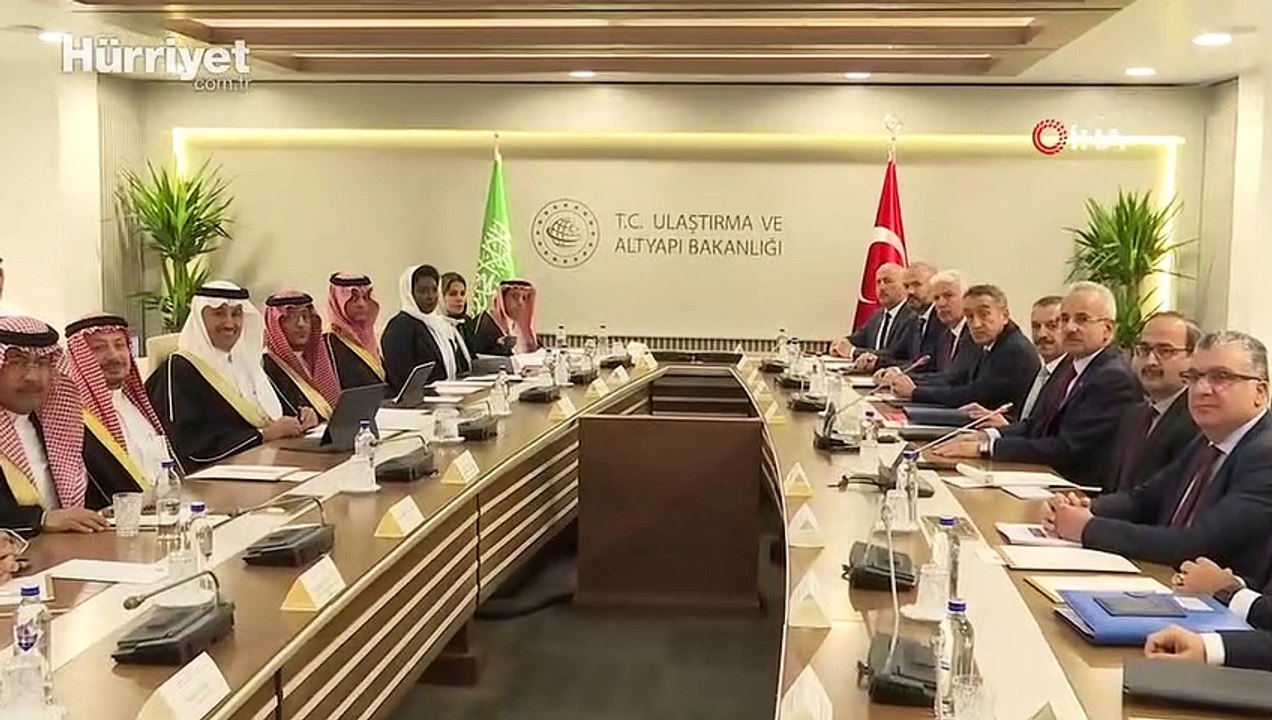 Bakan Uraloğlu, Suudi Arabistan Ulaştırma Bakanı ile görüştü