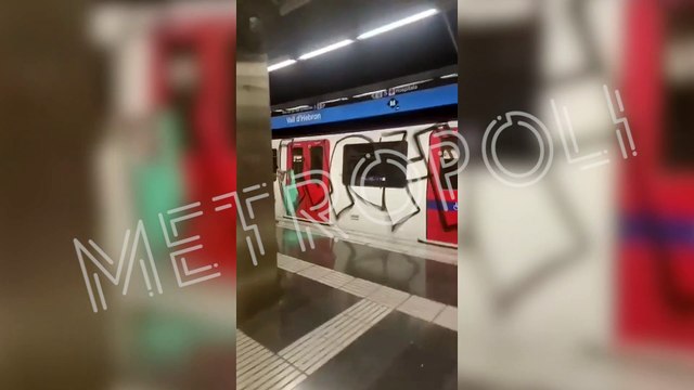 El mayor ataque de grafiteros paraliza el metro de Barcelona dejando cuatro trenes sin servicio