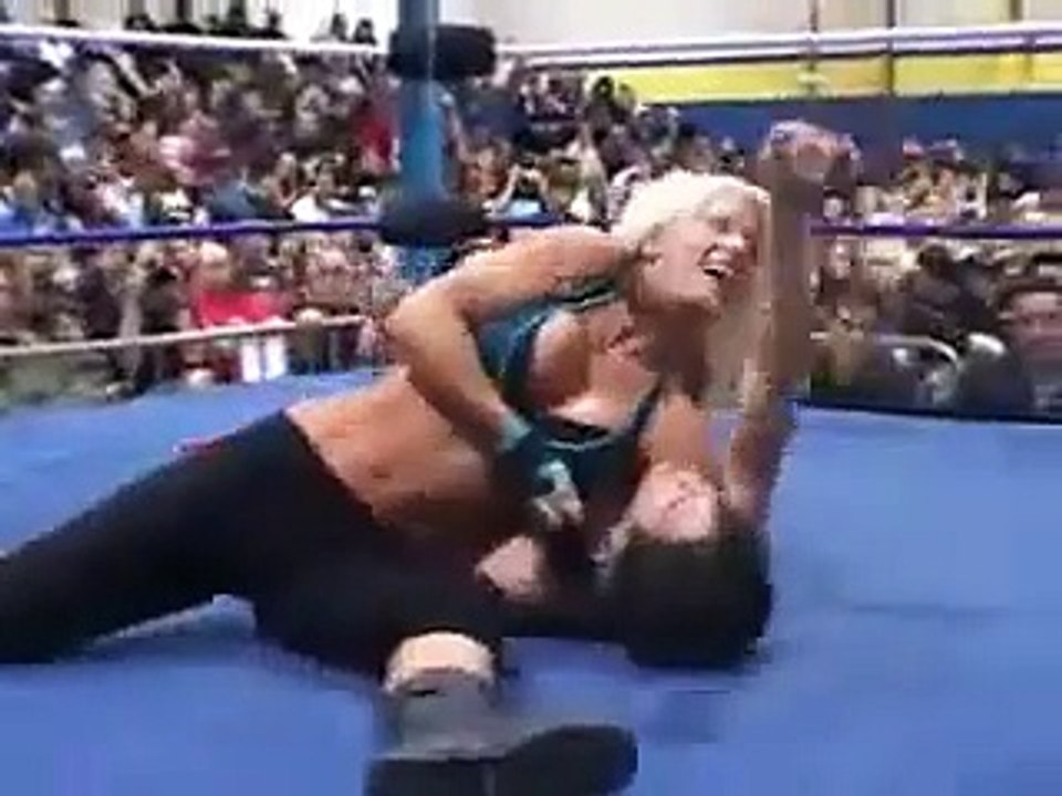 02. Daffney & Roxxi v The Beautiful People