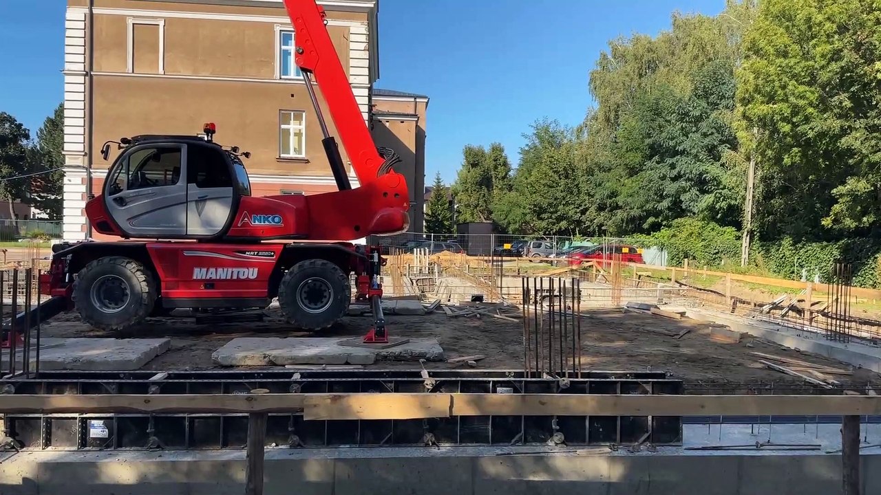 Tarnów - nowa hala sportowa w LO nr VII