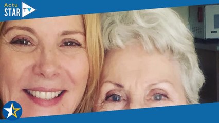 Kim Cattrall (Sex and the city) en deuil, elle annonce la mort de sa mère : "Repose en paix, maman…"