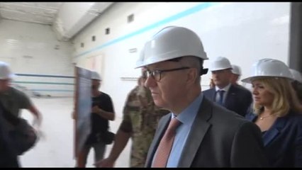 Il sottosegretario Mantovano in visita al centro sportivo Delphinia di Caivano