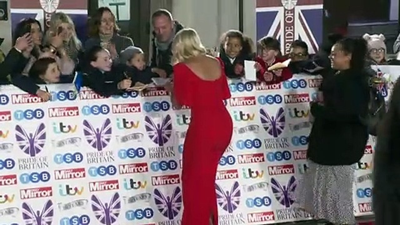 Holly Willoughby Says "Difficult Goodbye" To This Morning