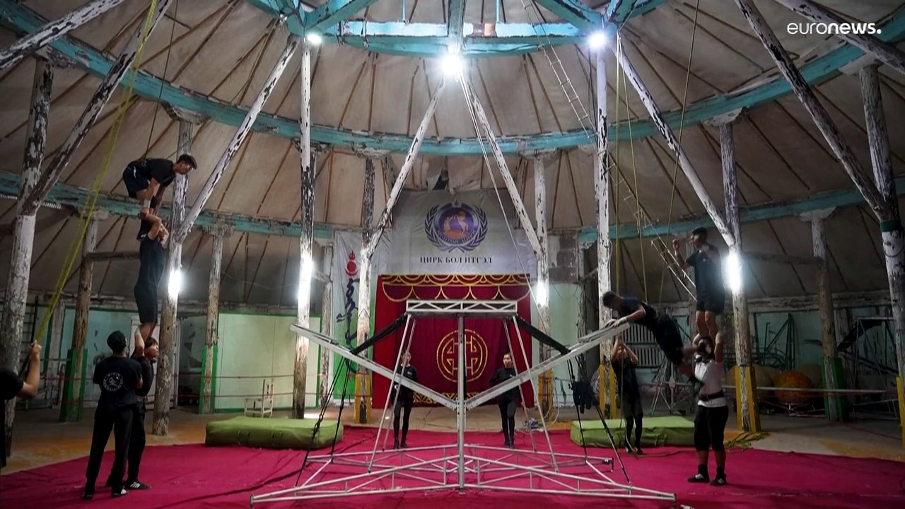 رغم شهرتهم العالمية.. فنانو السيرك في منغوليا يكافحون من اجل البقاء