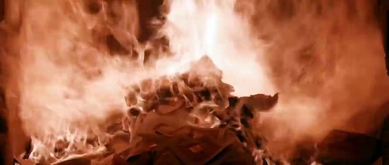 Perempuan Bergaun Merah Bande-annonce (EN)