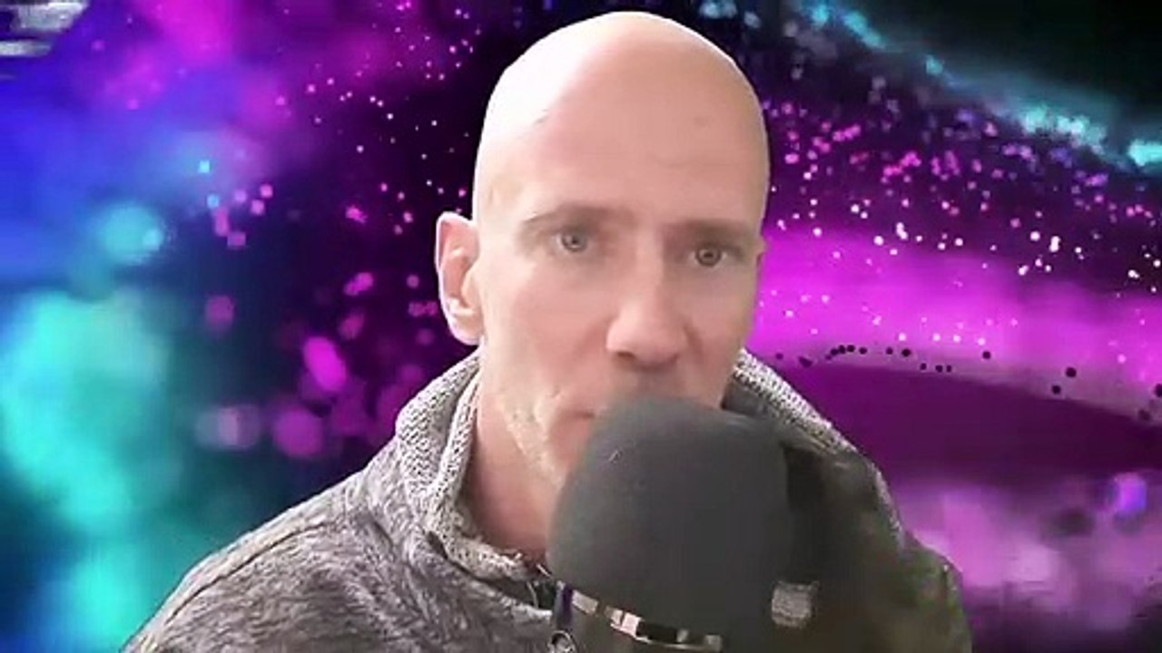 ASMR Whispering and Sounds , German