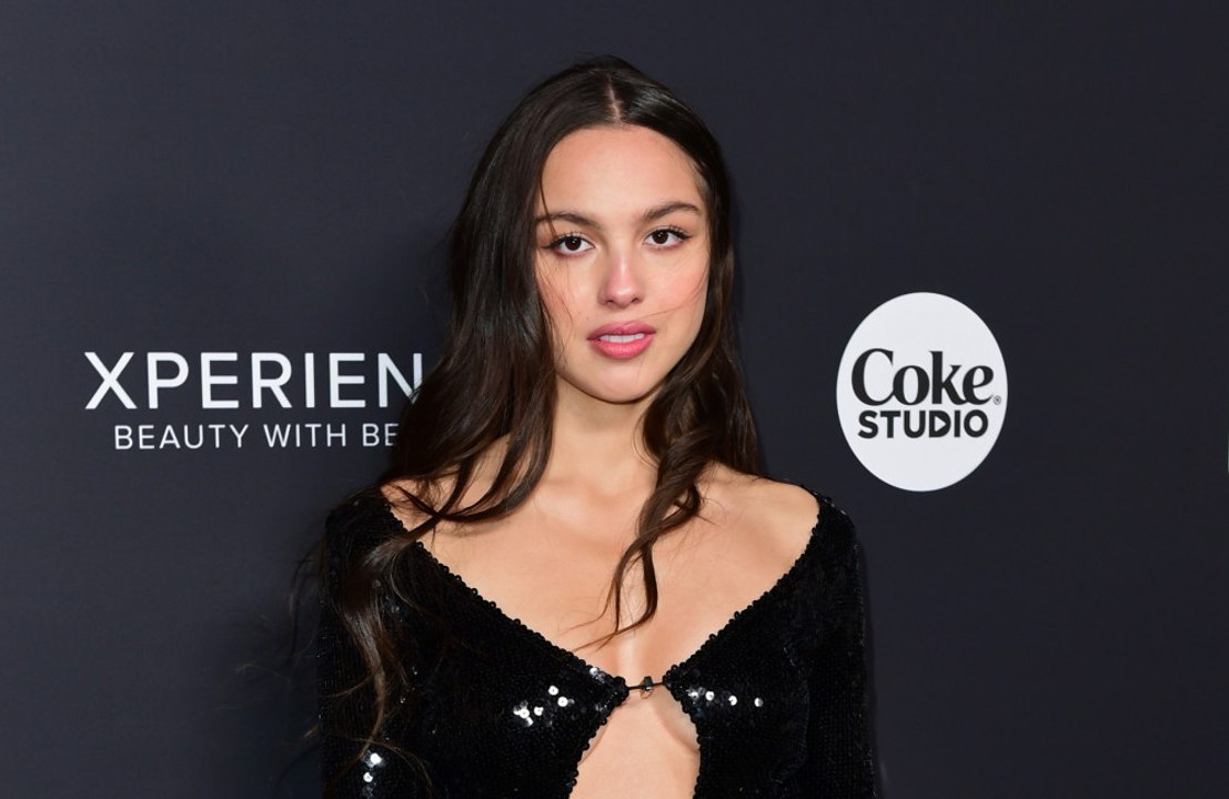 Olivia Rodrigo sleeps up to "14 hours" a night when she's on tour