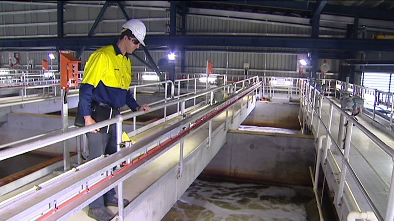 QLD government pushing to build a second desalination plant