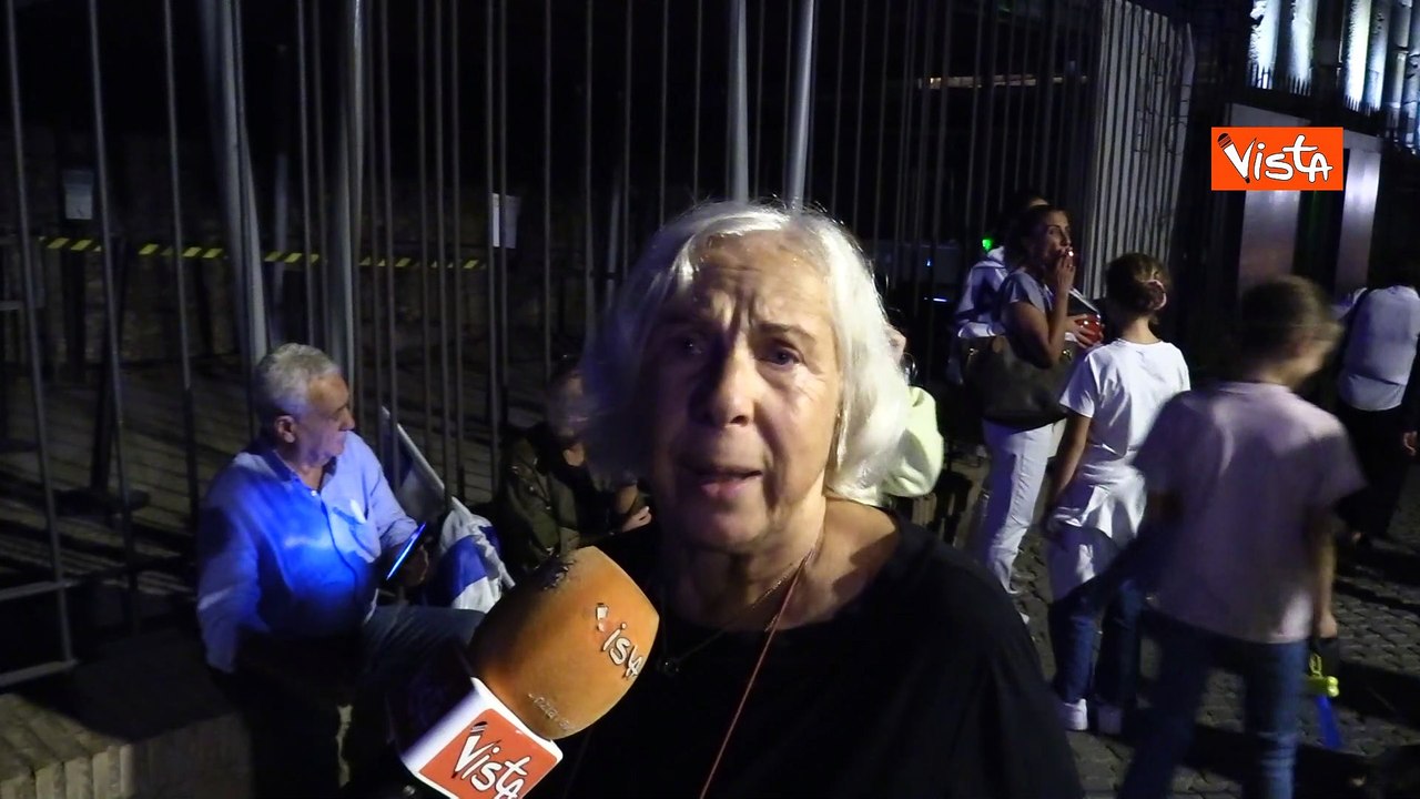 Fiaccolata per Israele all'Arco di Tito, ecco le voci dei manifestanti