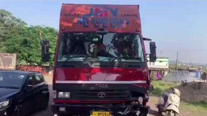 छिंदवाड़ा: मौत बनकर आया कंटेनर; बाप-बेटे की दर्दनाक मौत