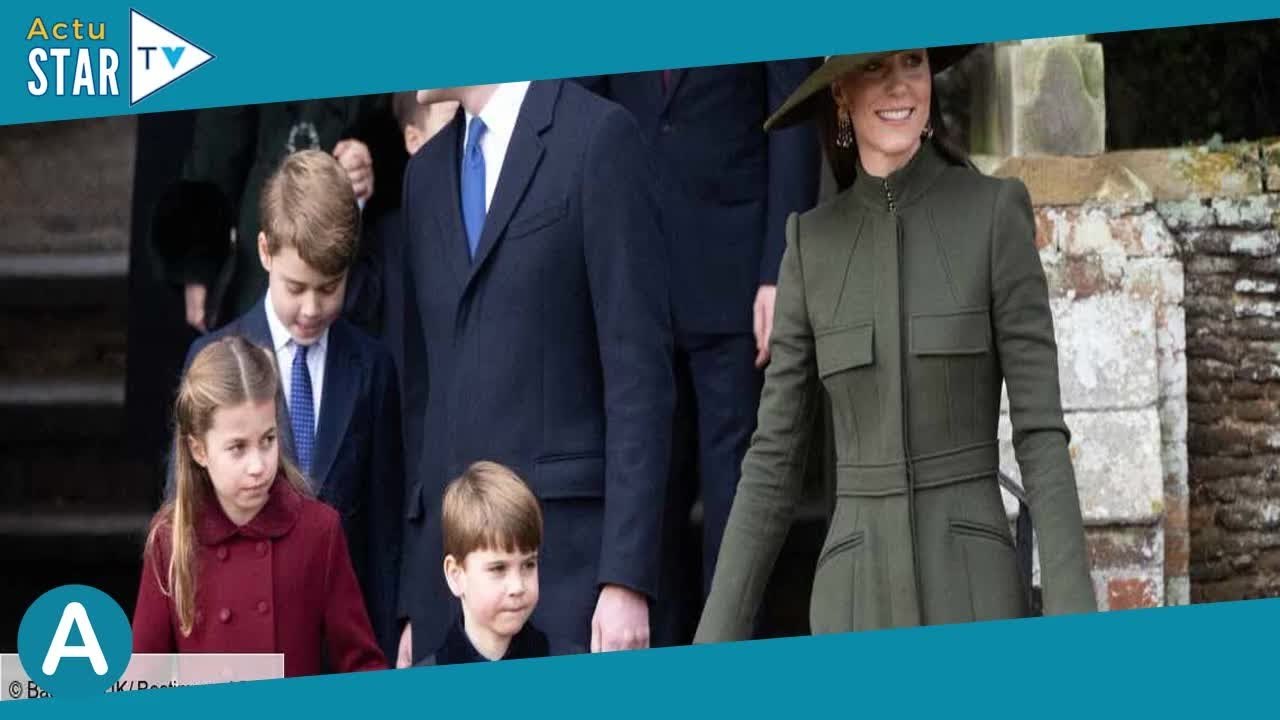 Adorable ! Le prince Louis pique un sprint pour offrir des fleurs à Charlotte à la messe de Noël
