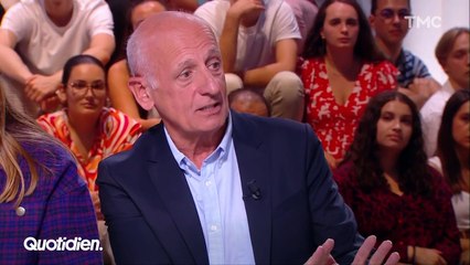Jean-Michel Aphatie et Gérald Darmanin s'écharpent dans "Quotidien", sur TMC