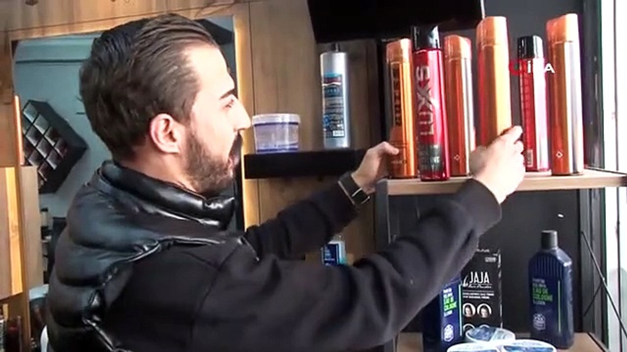 Kuaförde yere düşerek patlayan sprey ilginç anlara neden oldu